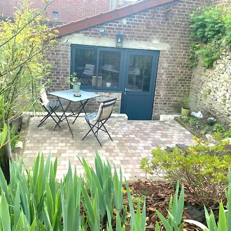 Le Clos De Marissel - Terrasse Et Jardin Beauvais Exterior photo